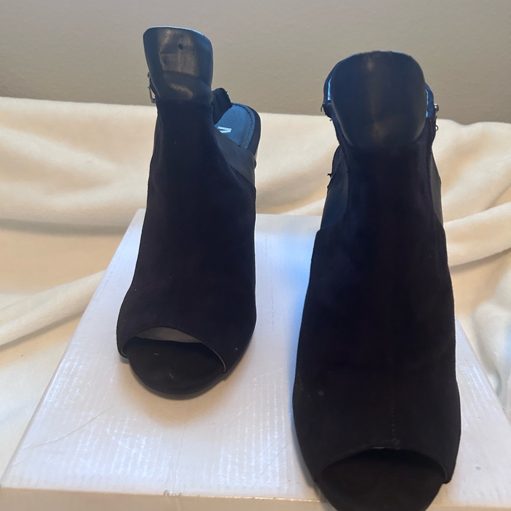 Women suede open toe / open back